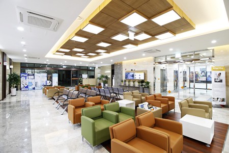 2F-통증,재활.비수술치료 진료 대기공간