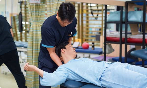 거북목(두통, 이명) 자세교정 사진